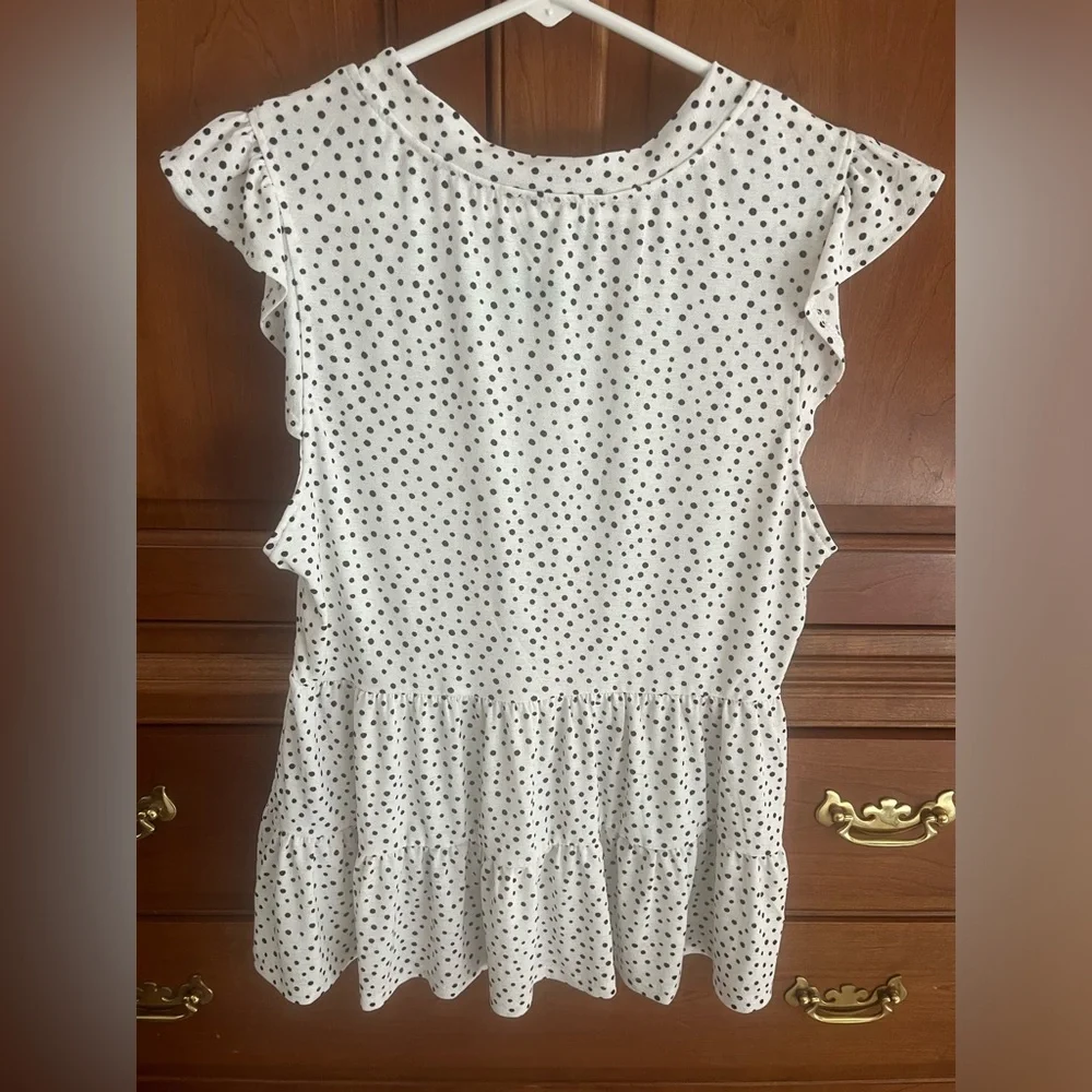 Ladies size Large polka dot top - Picture 3 of 3